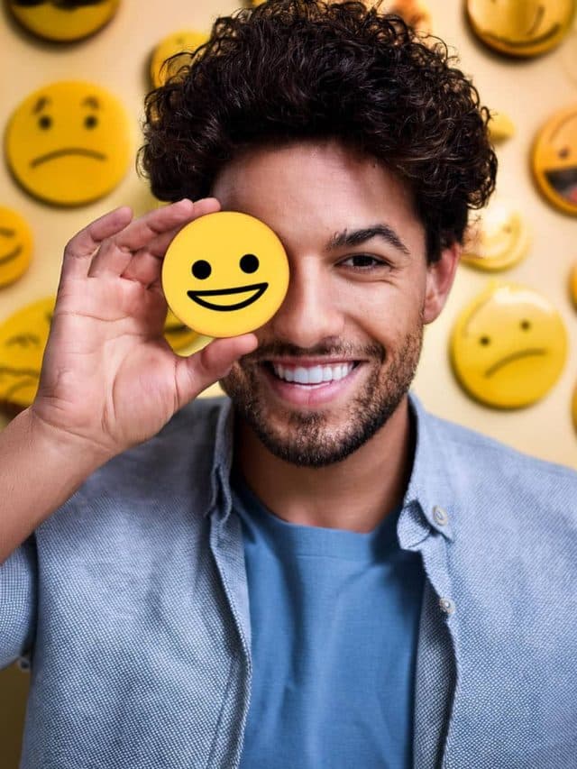 Emoji Mind-Benders: Why Your 😊 Might Be Their 😒!